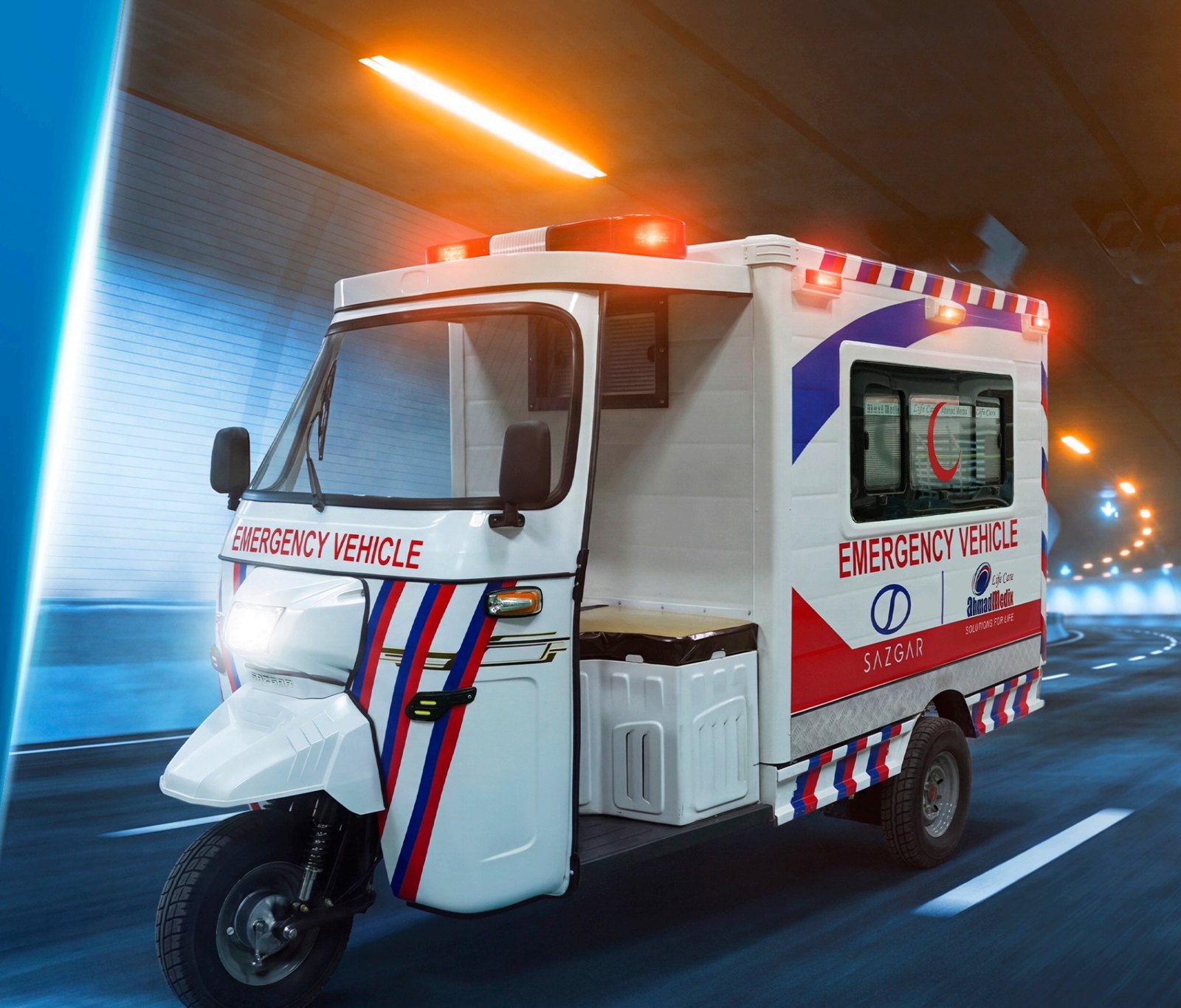 Sazgar emergency vehicle three-wheel ambulance with lights on